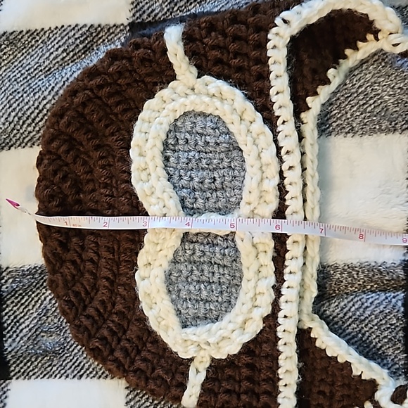 Crochet Aviator Piolet Hat - Picture 4 of 4